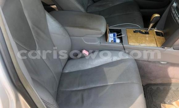Ra Àlòkù Toyota Camry Silver Ọkọ̀ in Cotonou ni Benin Ra Àlòkù Toyota Camry Silver Ọkọ̀ in Cotonou ni Benin