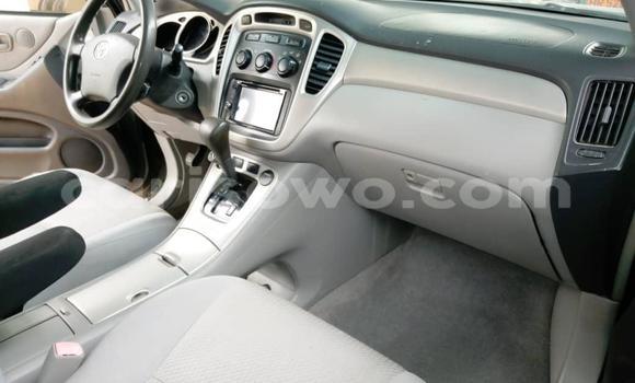 Ra Àlòkù Toyota Highlander Silver Ọkọ̀ in Cotonou ni Benin Ra Àlòkù Toyota Highlander Silver Ọkọ̀ in Cotonou ni Benin