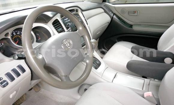 Ra Àlòkù Toyota Highlander Silver Ọkọ̀ in Cotonou ni Benin Ra Àlòkù Toyota Highlander Silver Ọkọ̀ in Cotonou ni Benin