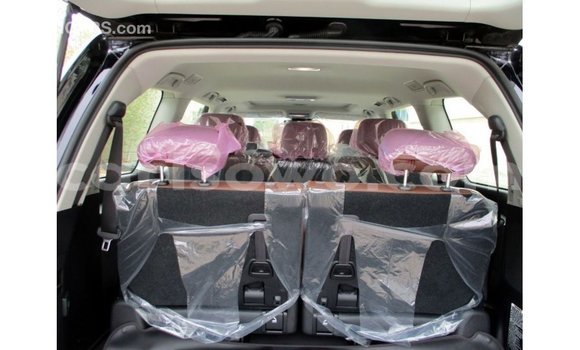 Acheter Import Voiture Toyota Land Cruiser Noir à Import - Dubai, Benin Acheter Import Voiture Toyota Land Cruiser Noir à Import - Dubai, Benin