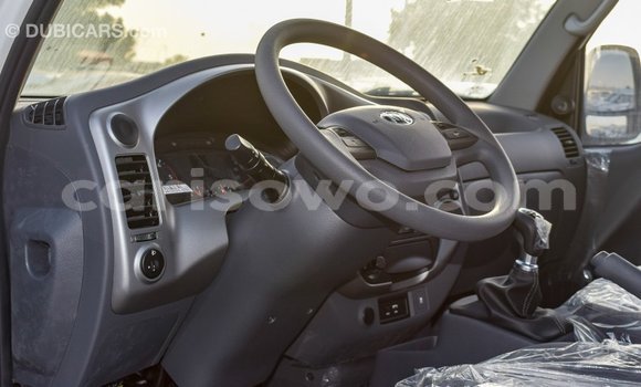 Ra Imported Kia Carens funfun Ọkọ̀ in Import - Dubai ni Benin Ra Imported Kia Carens funfun Ọkọ̀ in Import - Dubai ni Benin