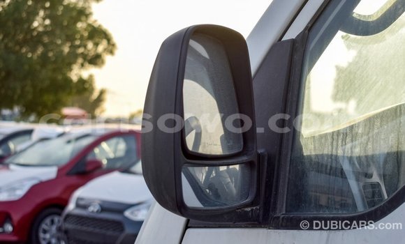 Ra Imported Kia Carens funfun Ọkọ̀ in Import - Dubai ni Benin Ra Imported Kia Carens funfun Ọkọ̀ in Import - Dubai ni Benin