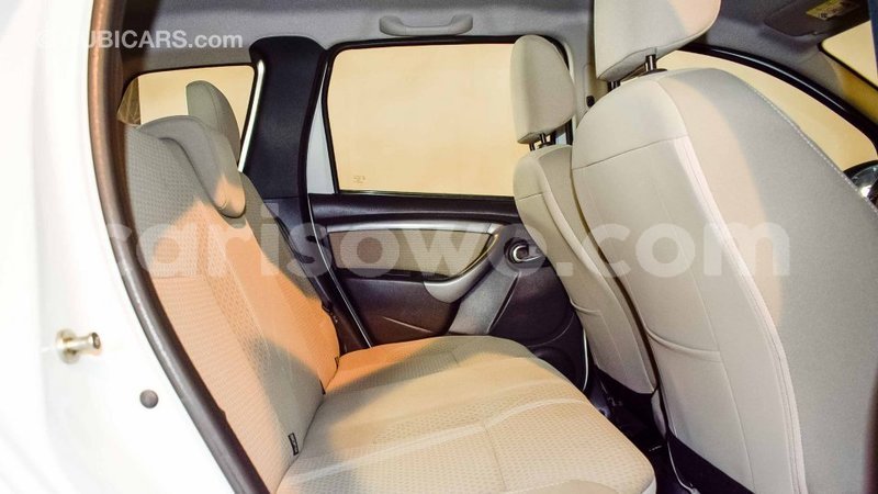 Big with watermark renault duster benin import dubai 8178