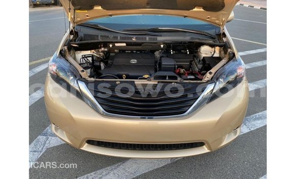 Buy Import Toyota Sienna Other Car in Import - Dubai in Benign Buy Import Toyota Sienna Other Car in Import - Dubai in Benign