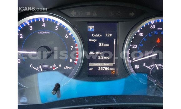 Acheter Import Voiture Toyota Highlander Blanc à Import - Dubai, Benin Acheter Import Voiture Toyota Highlander Blanc à Import - Dubai, Benin