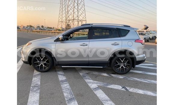 Ra Imported Toyota HiAce Miiran Ọkọ̀ akẹ́rù ńlá in Import - Dubai ni Benin Ra Imported Toyota HiAce Miiran Ọkọ̀ akẹ́rù ńlá in Import - Dubai ni Benin