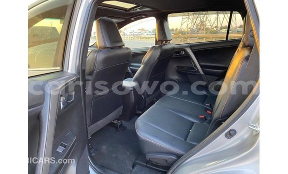Ra Imported Toyota HiAce Miiran Ọkọ̀ akẹ́rù ńlá in Import - Dubai ni Benin Ra Imported Toyota HiAce Miiran Ọkọ̀ akẹ́rù ńlá in Import - Dubai ni Benin