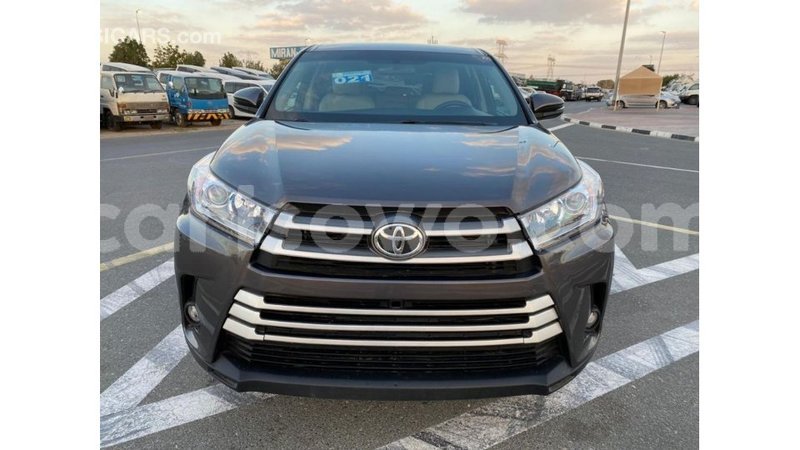 Big with watermark toyota highlander benin import dubai 8190