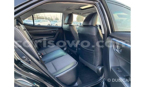 Acheter Import Voiture Toyota Corolla Noir à Import - Dubai, Benin Acheter Import Voiture Toyota Corolla Noir à Import - Dubai, Benin