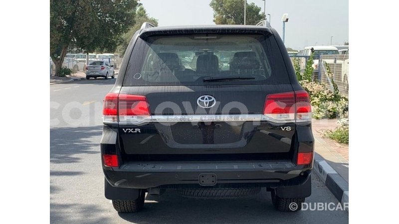 Big with watermark toyota land cruiser benin import dubai 8195
