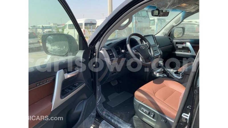 Big with watermark toyota land cruiser benin import dubai 8195