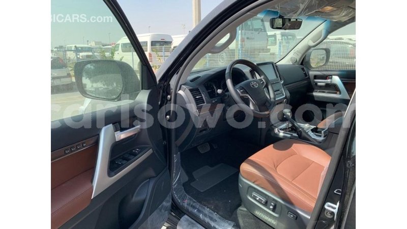 Big with watermark toyota land cruiser benin import dubai 8195