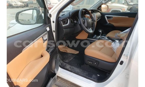 Ra Imported Toyota Fortuner funfun Ọkọ̀ in Import - Dubai ni Benin Ra Imported Toyota Fortuner funfun Ọkọ̀ in Import - Dubai ni Benin