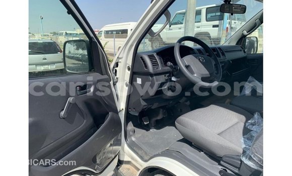 Sayi Imported Toyota Hiace White Mota in Import - Dubai a Benin Sayi Imported Toyota Hiace White Mota in Import - Dubai a Benin