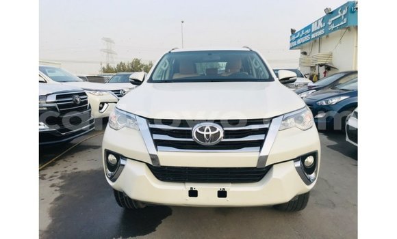 Ra Imported Toyota Fortuner funfun Ọkọ̀ in Import - Dubai ni Benin Ra Imported Toyota Fortuner funfun Ọkọ̀ in Import - Dubai ni Benin