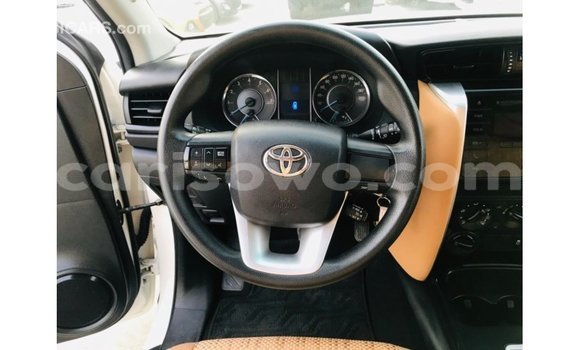 Ra Imported Toyota Fortuner funfun Ọkọ̀ in Import - Dubai ni Benin Ra Imported Toyota Fortuner funfun Ọkọ̀ in Import - Dubai ni Benin