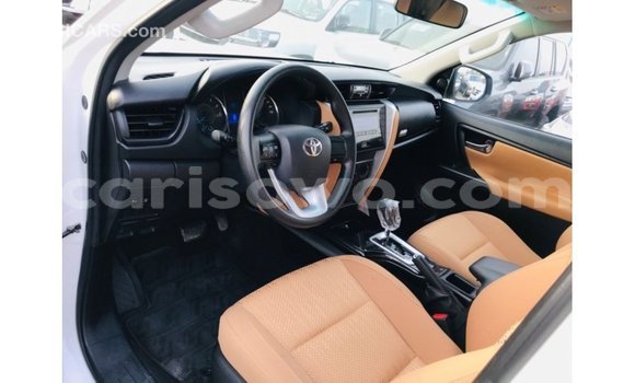 Ra Imported Toyota Fortuner funfun Ọkọ̀ in Import - Dubai ni Benin Ra Imported Toyota Fortuner funfun Ọkọ̀ in Import - Dubai ni Benin