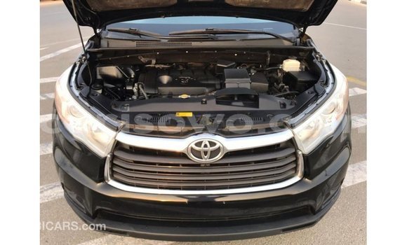 Acheter Import Voiture Toyota Highlander Noir à Import - Dubai, Benin Acheter Import Voiture Toyota Highlander Noir à Import - Dubai, Benin