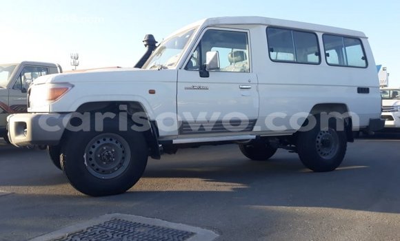 Buy Import Toyota Land Cruiser White Car in Import - Dubai in Benign Buy Import Toyota Land Cruiser White Car in Import - Dubai in Benign