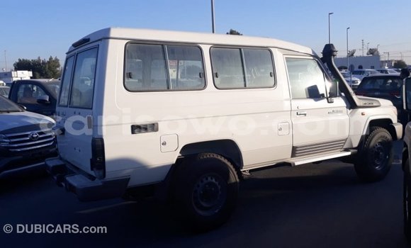 Buy Import Toyota Land Cruiser White Car in Import - Dubai in Benign Buy Import Toyota Land Cruiser White Car in Import - Dubai in Benign