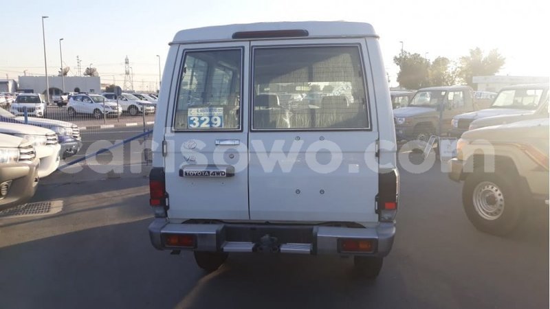 Big with watermark toyota land cruiser benin import dubai 8231