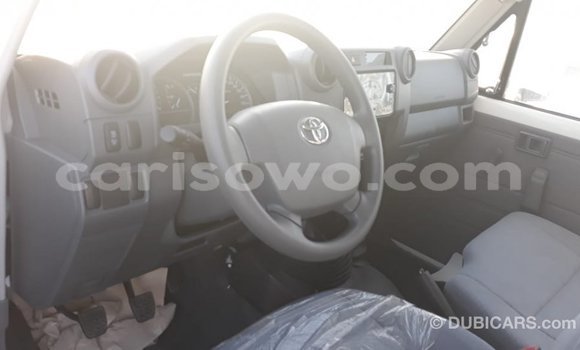 Buy Import Toyota Land Cruiser White Car in Import - Dubai in Benign Buy Import Toyota Land Cruiser White Car in Import - Dubai in Benign