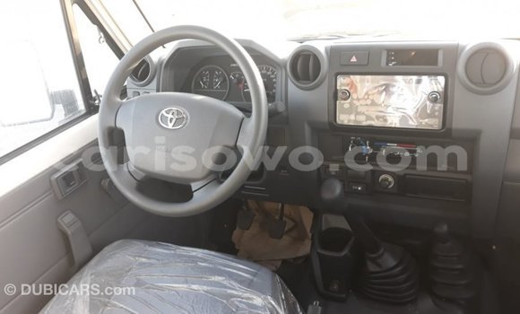 Buy Import Toyota Land Cruiser White Car in Import - Dubai in Benign Buy Import Toyota Land Cruiser White Car in Import - Dubai in Benign