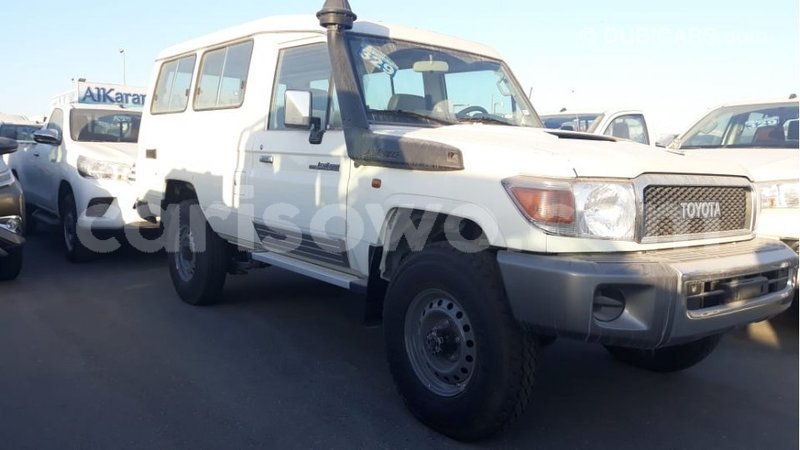 Big with watermark toyota land cruiser benin import dubai 8231