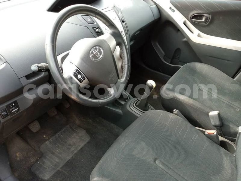 Big with watermark toyota yaris benin cotonou 8250