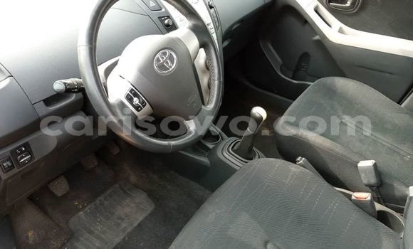 Acheter Occasion Voiture Toyota Yaris Bleu à Cotonou, Benin Acheter Occasion Voiture Toyota Yaris Bleu à Cotonou, Benin