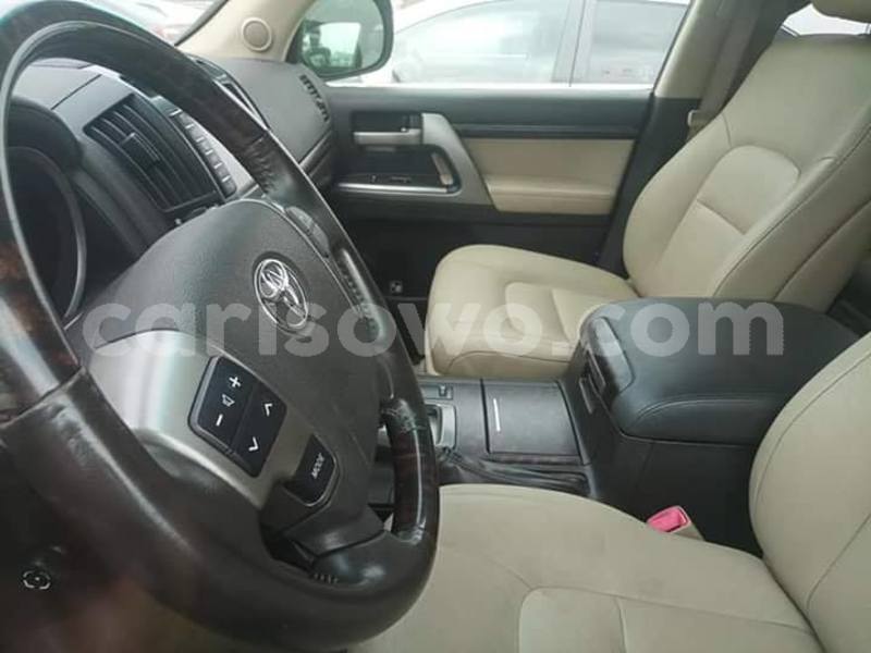 Big with watermark toyota land cruiser benin cotonou 8257