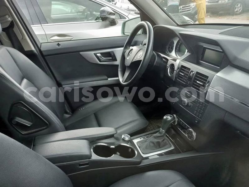 Big with watermark mercedes benz glk class benin cotonou 8259