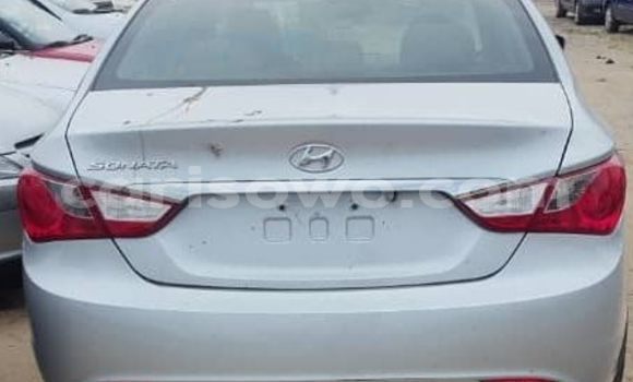 Acheter Occasion Voiture Hyundai Sonata Gris à Cotonou, Benin Acheter Occasion Voiture Hyundai Sonata Gris à Cotonou, Benin