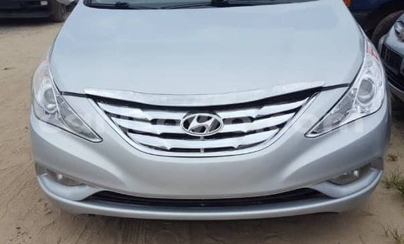 Acheter Occasion Voiture Hyundai Sonata Gris à Cotonou, Benin Acheter Occasion Voiture Hyundai Sonata Gris à Cotonou, Benin