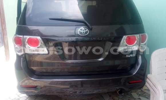 Acheter Occasion Voiture Toyota Fortuner Noir à Cotonou, Benin Acheter Occasion Voiture Toyota Fortuner Noir à Cotonou, Benin