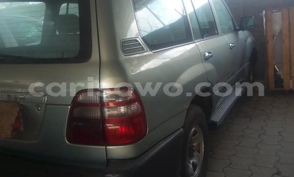 Acheter Occasion Voiture Toyota Land Cruiser Gris à Cotonou, Benin Acheter Occasion Voiture Toyota Land Cruiser Gris à Cotonou, Benin