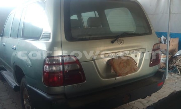 Acheter Occasion Voiture Toyota Land Cruiser Gris à Cotonou, Benin Acheter Occasion Voiture Toyota Land Cruiser Gris à Cotonou, Benin
