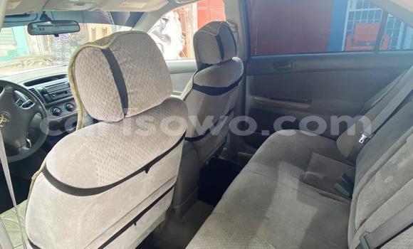 Ra Àlòkù Toyota Camry Silver Ọkọ̀ in Cotonou ni Benin Ra Àlòkù Toyota Camry Silver Ọkọ̀ in Cotonou ni Benin