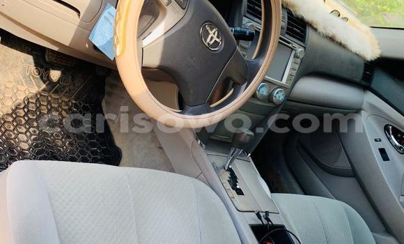 Ra Àlòkù Toyota Camry funfun Ọkọ̀ in Cotonou ni Benin Ra Àlòkù Toyota Camry funfun Ọkọ̀ in Cotonou ni Benin