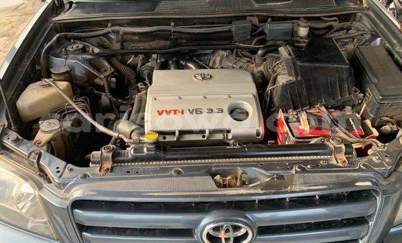 Buy Used Toyota Highlander Blue Car in Cotonou in Benign Buy Used Toyota Highlander Blue Car in Cotonou in Benign