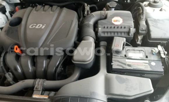 Ra Tuntun Hyundai Sonata funfun Ọkọ̀ in Cotonou ni Benin Ra Tuntun Hyundai Sonata funfun Ọkọ̀ in Cotonou ni Benin