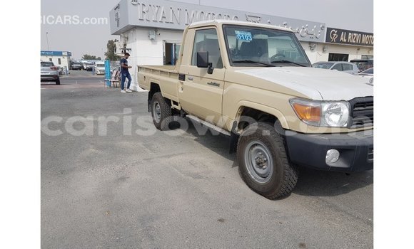 Ra Imported Toyota Land Cruiser Alagara Ọkọ̀ in Import - Dubai ni Benin Ra Imported Toyota Land Cruiser Alagara Ọkọ̀ in Import - Dubai ni Benin