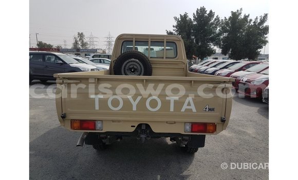 Ra Imported Toyota Land Cruiser Alagara Ọkọ̀ in Import - Dubai ni Benin Ra Imported Toyota Land Cruiser Alagara Ọkọ̀ in Import - Dubai ni Benin
