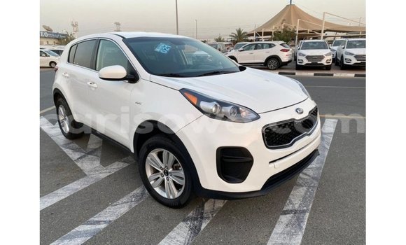 Acheter Import Voiture Kia Sportage Blanc à Import - Dubai, Benin Acheter Import Voiture Kia Sportage Blanc à Import - Dubai, Benin