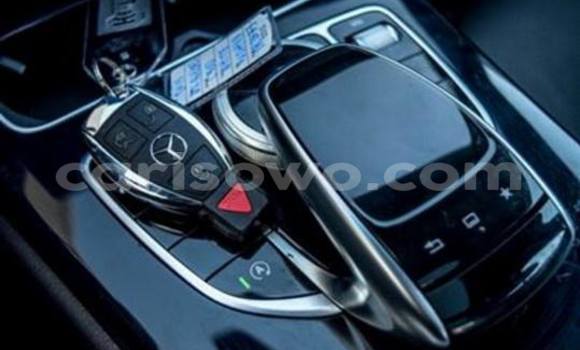 Sayi Na hannu Mercedes-Benz C–Class White Mota in Cotonou a Benin Sayi Na hannu Mercedes-Benz C–Class White Mota in Cotonou a Benin