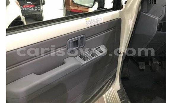 Sayi Imported Toyota Land Cruiser White Mota in Import - Dubai a Benin Sayi Imported Toyota Land Cruiser White Mota in Import - Dubai a Benin