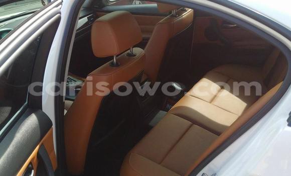 Sayi Na hannu BMW 3–Series White Mota in Cotonou a Benin Sayi Na hannu BMW 3–Series White Mota in Cotonou a Benin