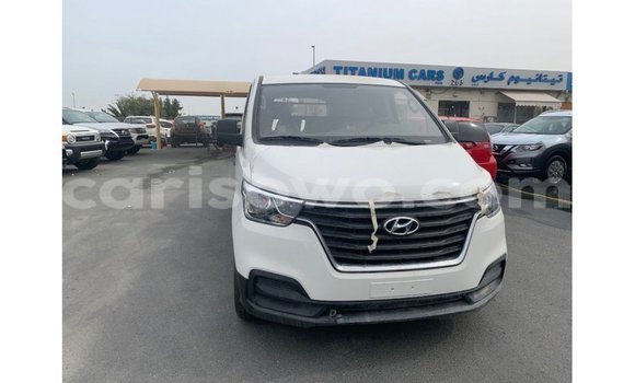 Ra Imported Hyundai Cargo funfun Ọkọ̀ in Import - Dubai ni Benin Ra Imported Hyundai Cargo funfun Ọkọ̀ in Import - Dubai ni Benin