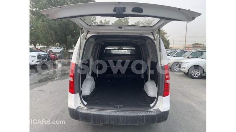 Big with watermark hyundai cargo benin import dubai 8312