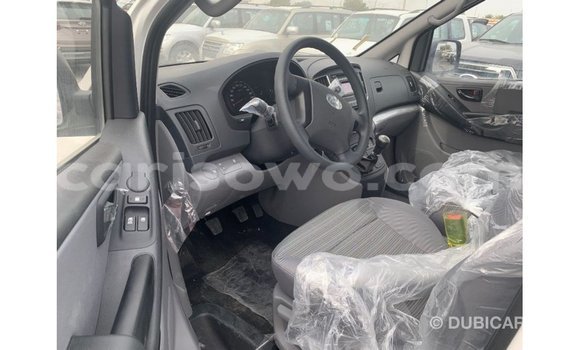 Ra Imported Hyundai Cargo funfun Ọkọ̀ in Import - Dubai ni Benin Ra Imported Hyundai Cargo funfun Ọkọ̀ in Import - Dubai ni Benin